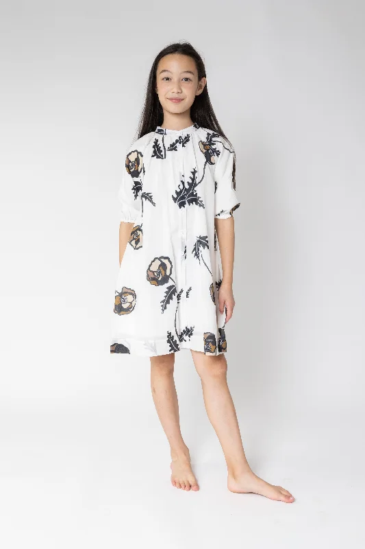 WHITE AND BLACK BIG FLORAL SHIRT DRESS Flowy floral dresses