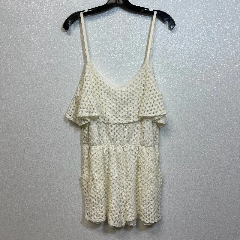 Cream Romper Freeway, Size M Embroidered unclassified dresses