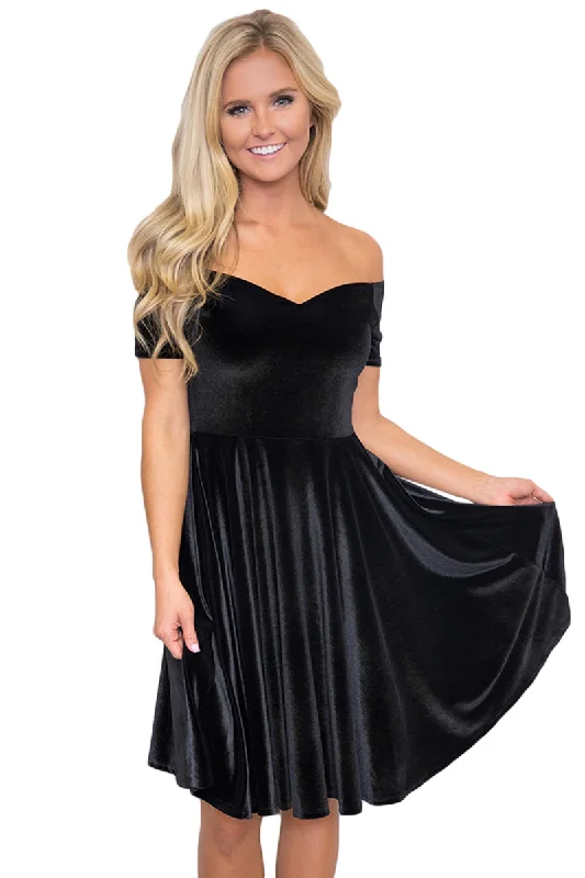 Sexy Black Velvet Off Shoulder Pleated Skater Dress Knitted unclassified dresses